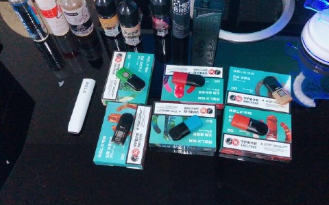 悦刻4代一抽闪红灯三下:如何解决常见问题,畅享无忧体验