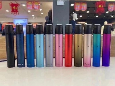 悦刻小幻彩一次性电子烟:时尚潮流的新选择